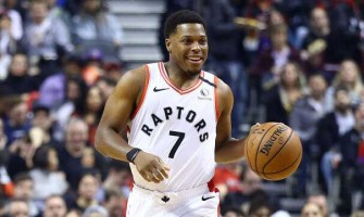 Kyle Lowry célèbre sa retraite avec les Raptors de Toronto