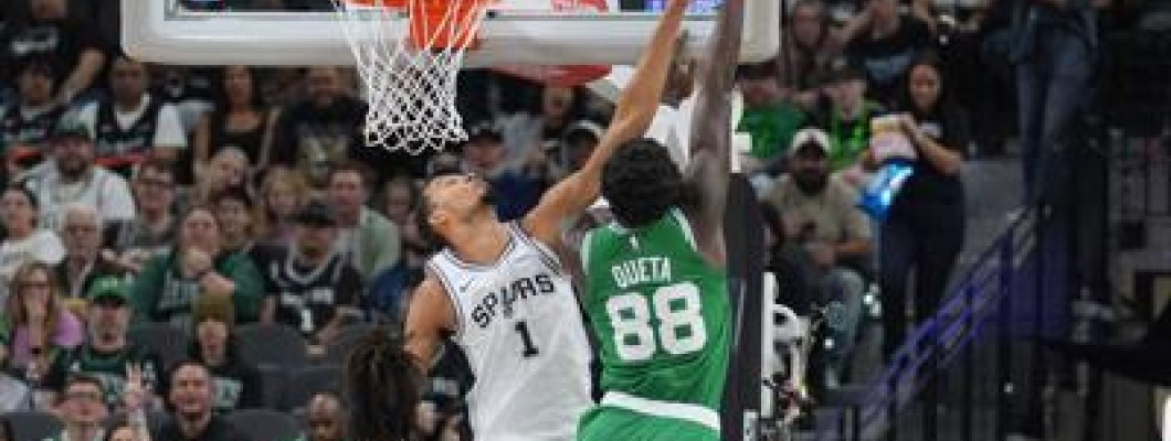 L'expulsion rapide d'un joueur par l'arbitre suscite la polémique