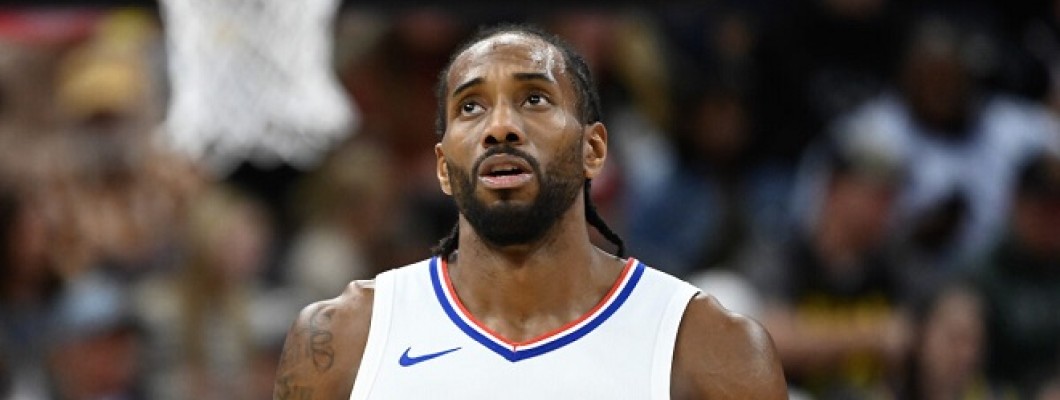 Le contrat de Kawhi Leonard, qui contourne le plafond salarial, a de nouveau suscité l'intérêt de tous Le contrat de Kawhi Leonard, qui contourne le plafond salarial, a de nouveau suscité l'intérêt de tous