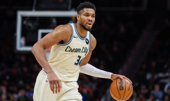 Les Golden State Warriors cherchent à acquérir Giannis Antetokounmpo par le biais d'un échange