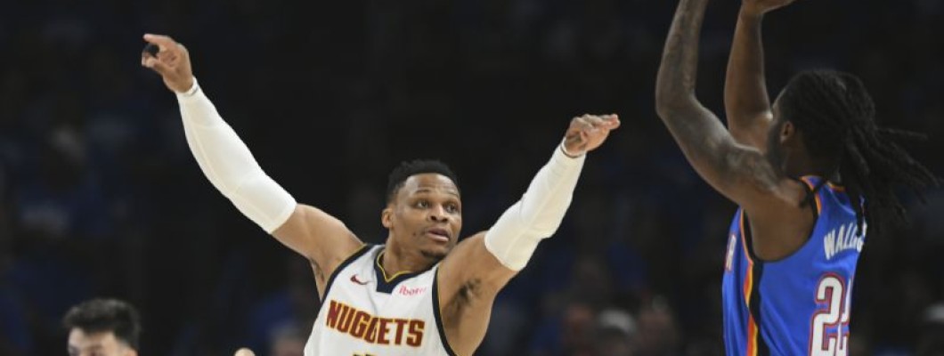 Russell Westbrook a connu des transitions entre cinq équipes en six ans Russell Westbrook a connu des transitions entre cinq équipes en six ans